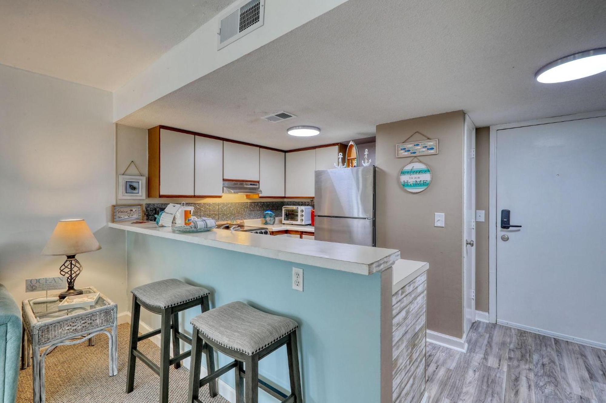 Вилла 5905 S Kings Hwy, 4203 - Ocean Walk Sleeps 4 Миртл-Бич Экстерьер фото